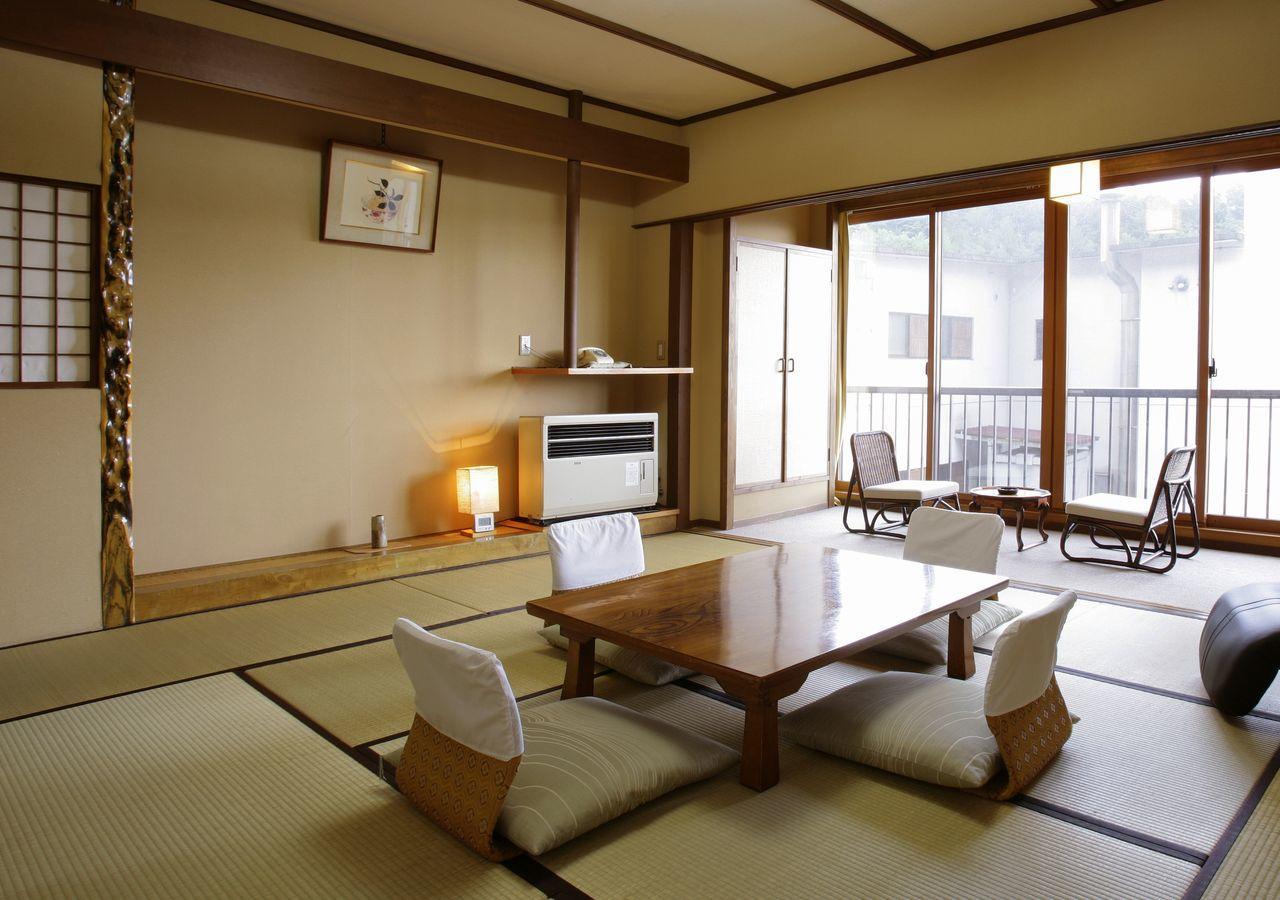 Hishino Onsen Tokiwakan Komoro Екстериор снимка